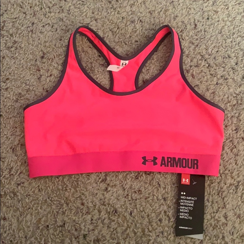 BNWT under armour sports bra as large
